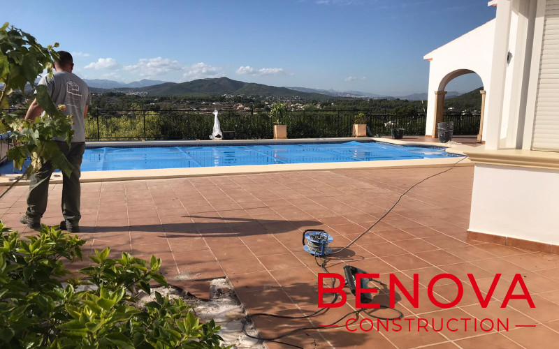 Revestimiento, alicatado e impermeabilización de una terraza en Jávea.