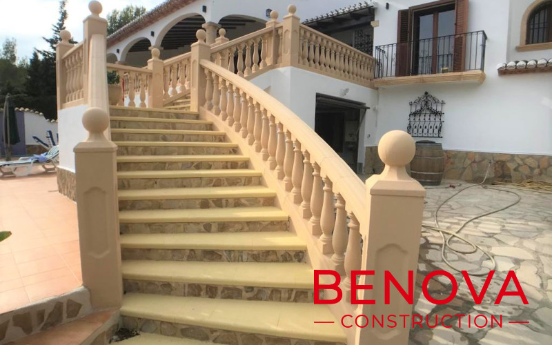 Renovación interior y exterior de la villa, renovación de la piscina y nueva balaustrada