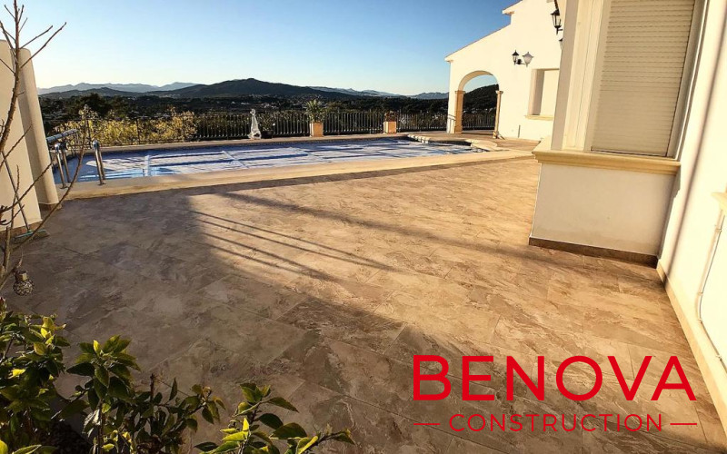 Revestimiento, alicatado e impermeabilización de una terraza en Jávea.