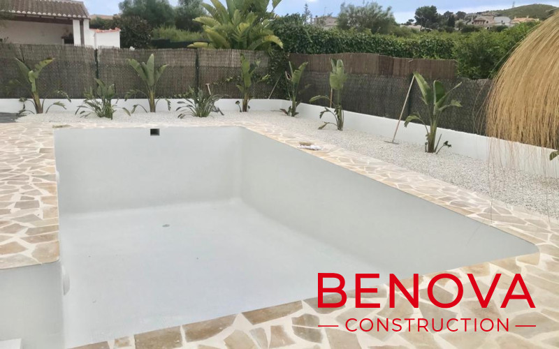 Reforma de piscina estilo ibicenco en Jávea