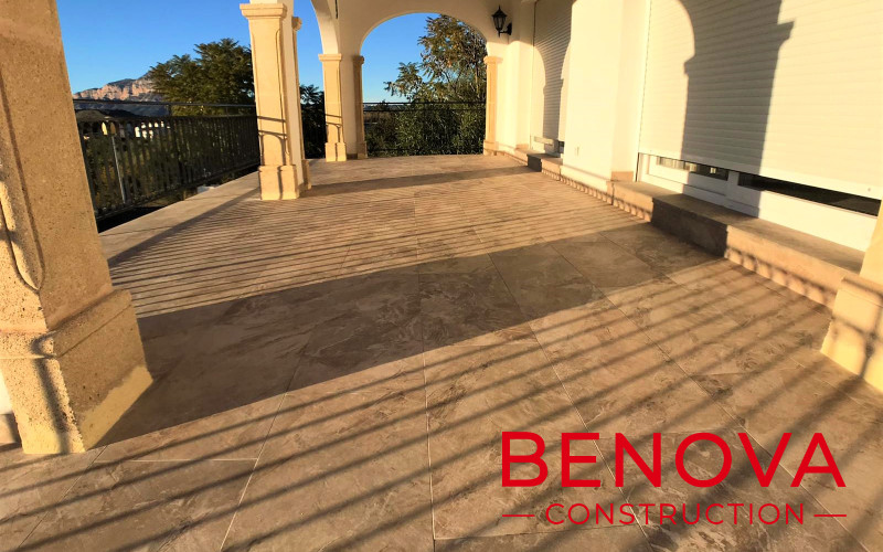 Revestimiento, alicatado e impermeabilización de una terraza en Jávea.